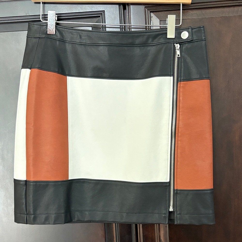 INC International Concepts Black, White, and Brown Mini Skirt
